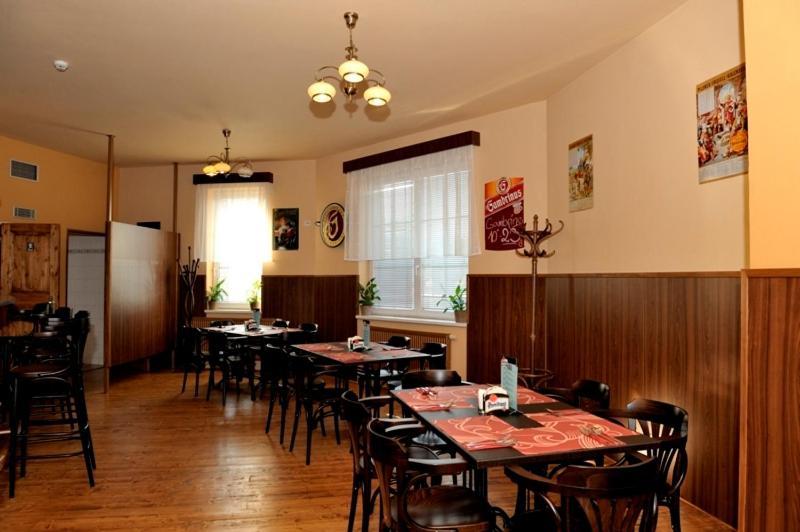 Penzion Senk Pardubice Bagian luar foto