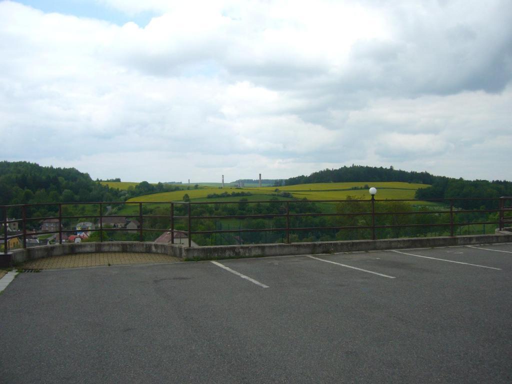 Penzion Senk Pardubice Bagian luar foto