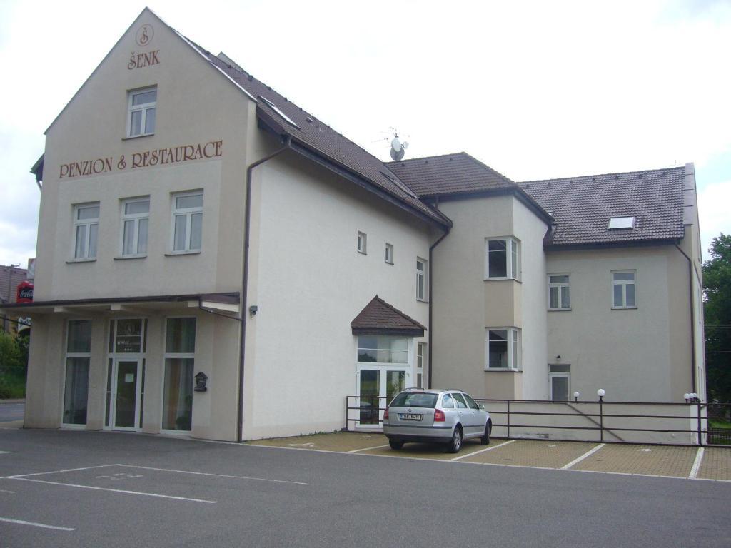 Penzion Senk Pardubice Bagian luar foto